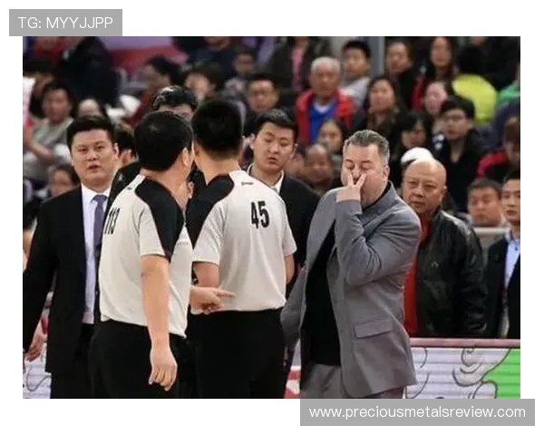 防守犯规和进攻犯规区别解析，判定规则详解